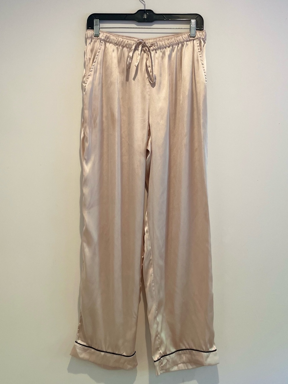 House of Harlow 1960 Satin Light Pink Wide-Leg Sleep Pants - size Medium